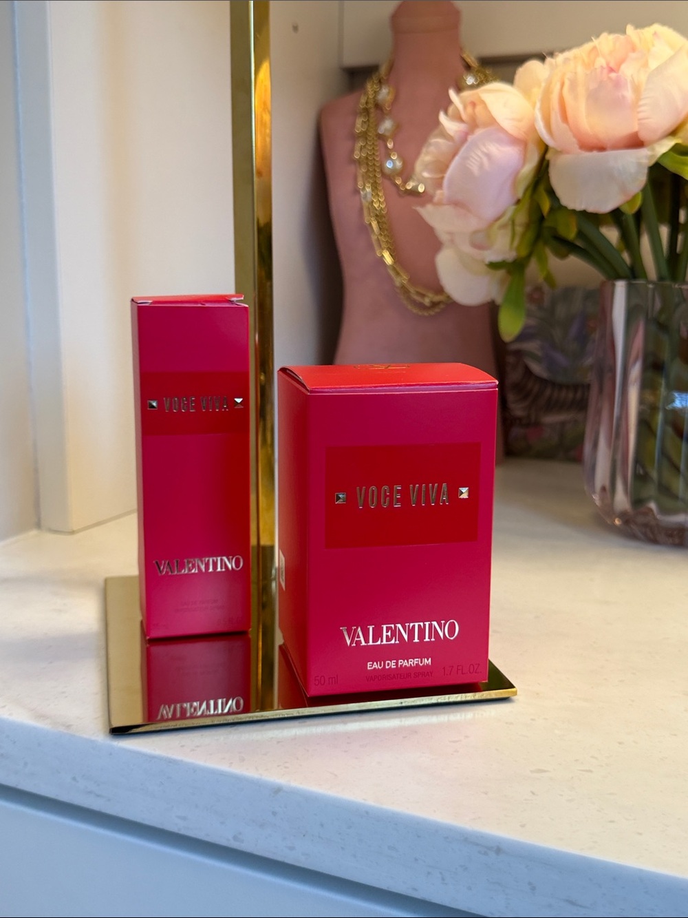 Valentino Voce Viva Boxes in Bright Red DISPLAY STAGING empty lux boxes